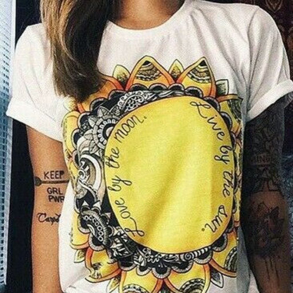 NWT Women's T-shirt Short sleeve "the sun" size L bust 36” or less